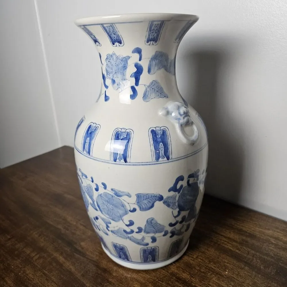 Vintage Chinoiserie Blue White Porcelain Vase Foo Dog Lion Handles Floral 15